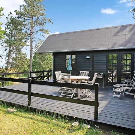 Hébergement de vacances Awesome Home In Nykobing Sj With House Sea View *